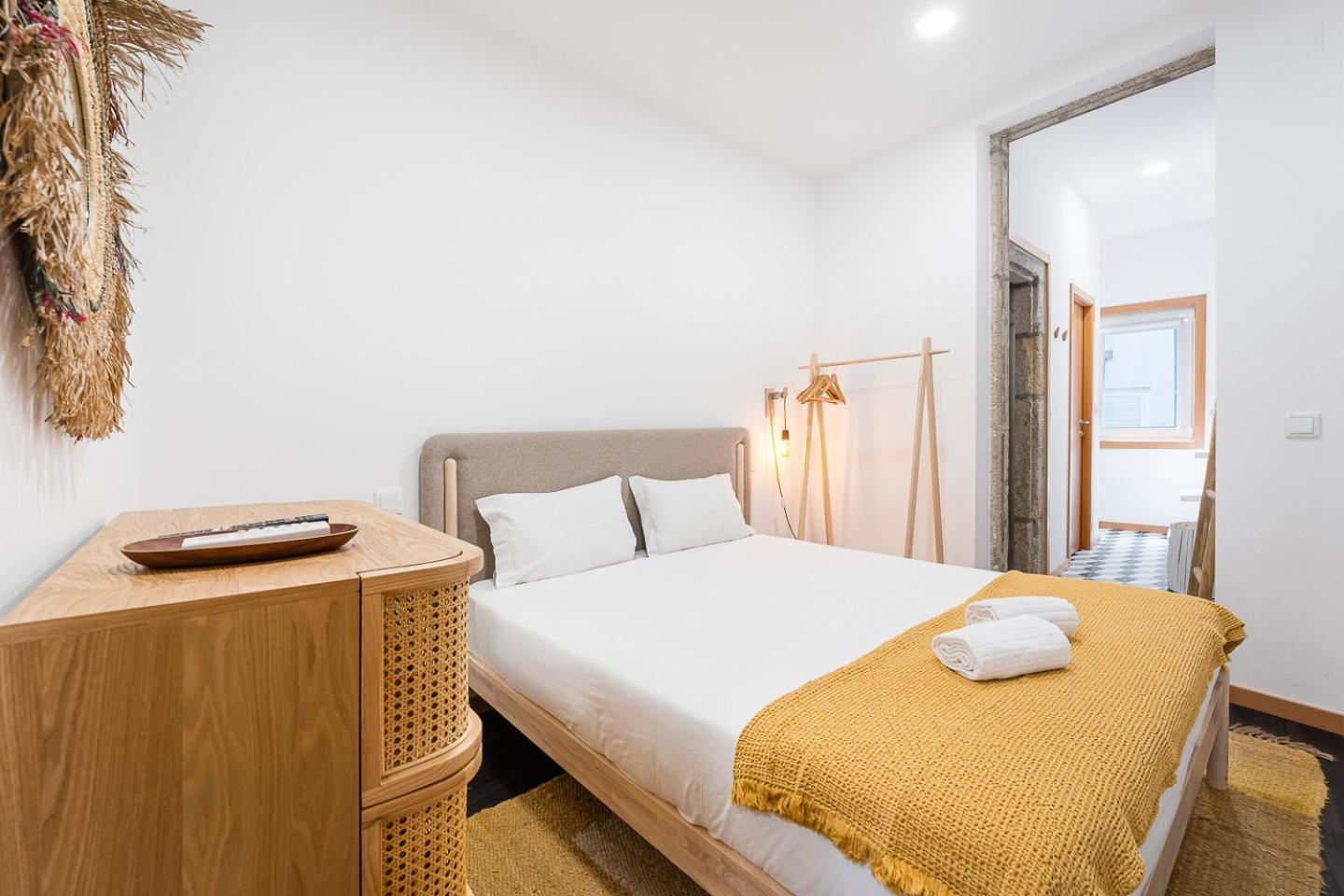 Отель Guestready - Bright Duplex In Downtown Порту Экстерьер фото